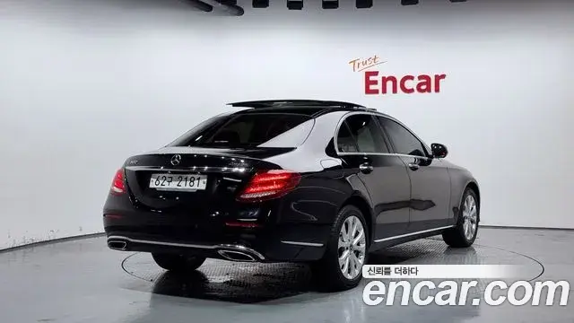 Mercedes-Benz E-Class 2019 — Şəkil 7/20
