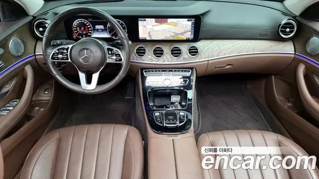 Mercedes-Benz E-Class 2019 — Şəkil 1/20