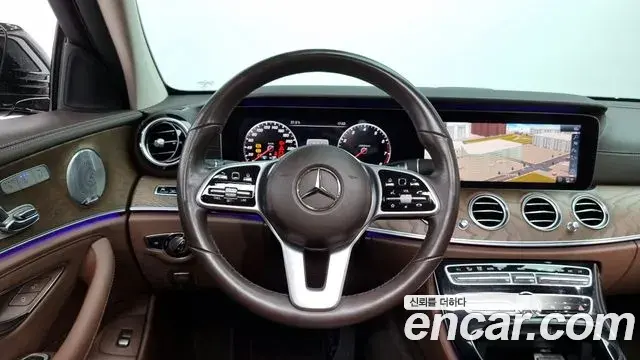 Mercedes-Benz E-Class 2019 — Şəkil 14/20