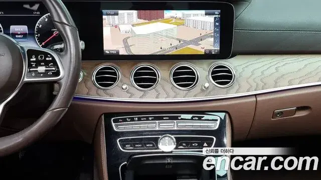 Mercedes-Benz E-Class 2019 — Şəkil 16/20