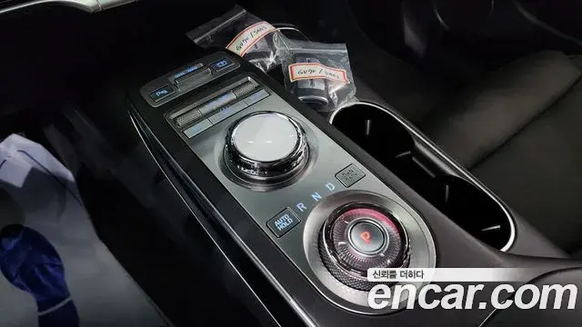 Genesis GV70 2021 — Şəkil 12/20