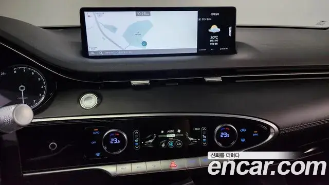 Genesis GV70 2021 — Şəkil 8/20