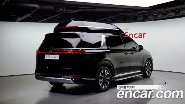 Kia Carnival 2021 — Photo 18/20