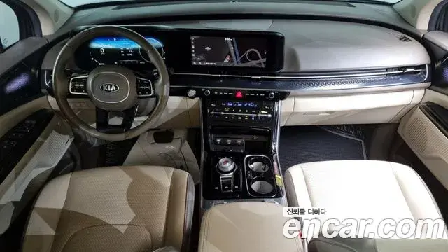 Kia Carnival 2021 — Photo 13/20