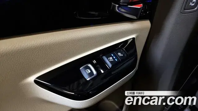Kia Carnival 2021 — Photo 6/20