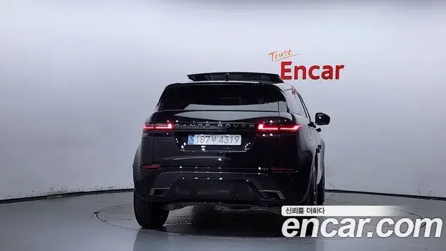 Land Rover Range Rover Evoque 2024 — Фото 4/20