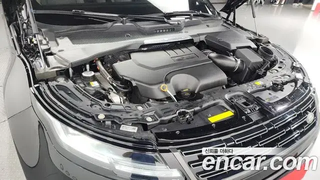 Land Rover Range Rover Evoque 2024 — Фото 6/20