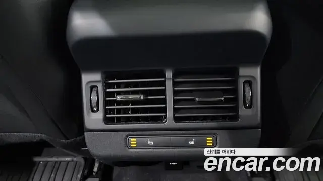 Land Rover Range Rover Evoque 2024 — Фото 19/20