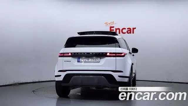 Land Rover Range Rover Evoque 2024 — Фото 4/20