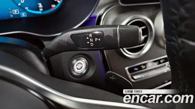 Mercedes-Benz GLC-Class 2020 — ფოტო 18/20