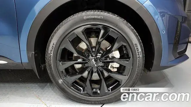 Kia Sorento 2023 — Фото 5/20