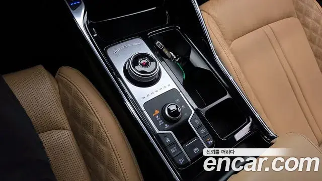 Kia Sorento 2023 — Фото 9/20