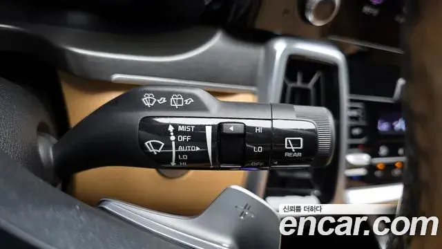 Kia Sorento 2023 — Фото 16/20