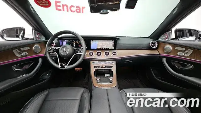 Mercedes-Benz E-Class 2023 — Фото 7/20