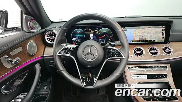 Mercedes-Benz E-Class 2023 — Фото 13/20