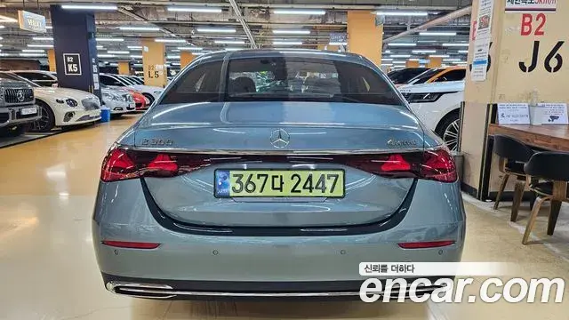 Mercedes-Benz E-Class 2024 — ფოტო 16/20