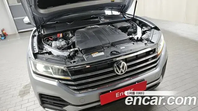 Volkswagen Touareg 2020 — Фото 6/20