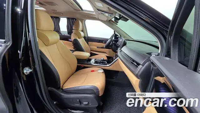 Kia Carnival 2023 — Şəkil 16/20