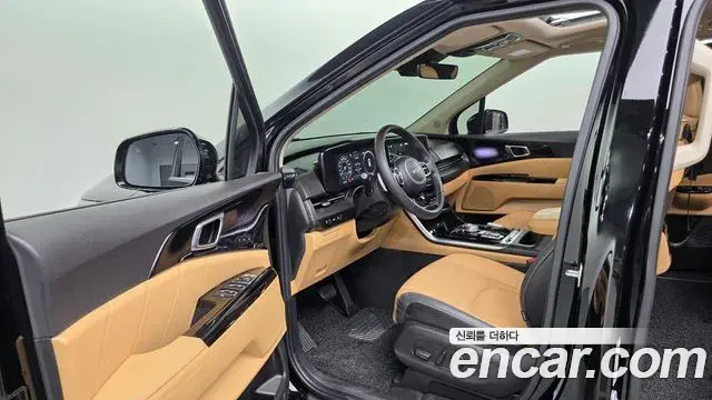 Kia Carnival 2023 — Şəkil 7/20