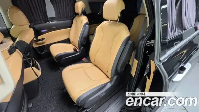 Kia Carnival 2023 — Şəkil 10/20