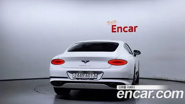 Bentley Continental GT 2023 — Şəkil 12/20