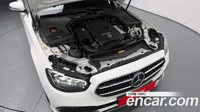 Mercedes-Benz E-Class 2021 — Фото 6/20