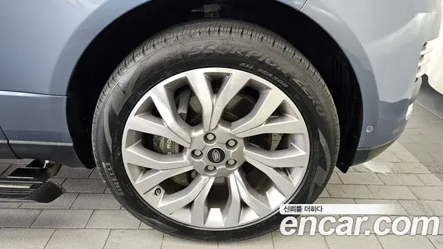 Land Rover Range Rover 2018 — Şəkil 16/20