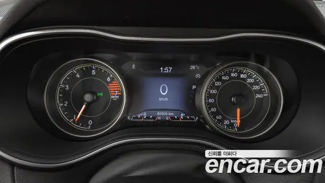 Jeep Cherokee 2021 — ფოტო 12/20