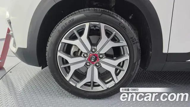 Kia Seltos 2019 — Photo 18/20