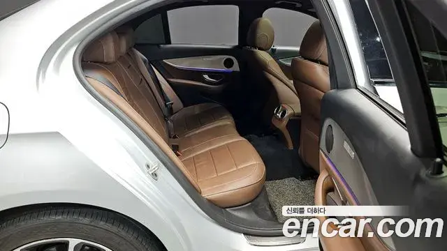 Mercedes-Benz E-Class 2020 — Şəkil 9/20