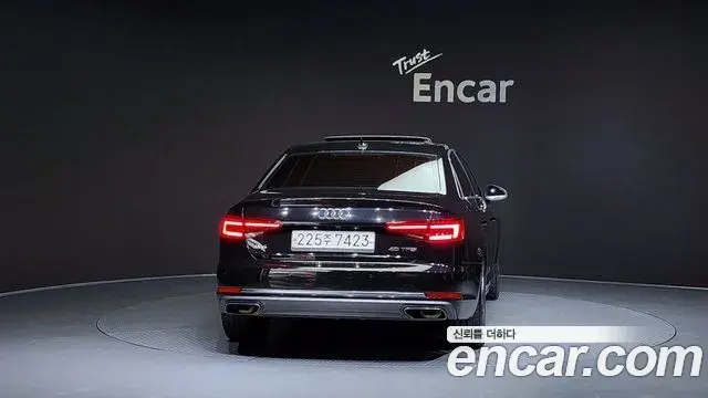 Audi A4 2019 — ფოტო 4/20