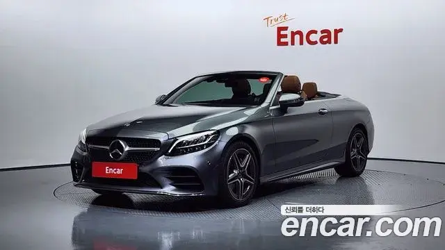 Mercedes-Benz C-Class 2019 — Photo 12/20