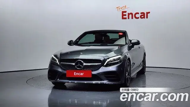 Mercedes-Benz C-Class 2019 — Photo 18/20