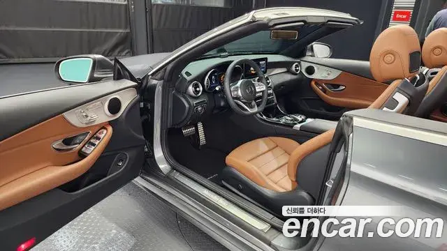 Mercedes-Benz C-Class 2019 — Photo 4/20