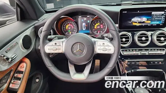 Mercedes-Benz C-Class 2019 — Photo 13/20