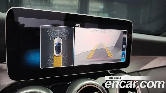 Mercedes-Benz C-Class 2019 — Photo 14/20