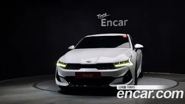 Kia K5 2020 — ფოტო 18/20