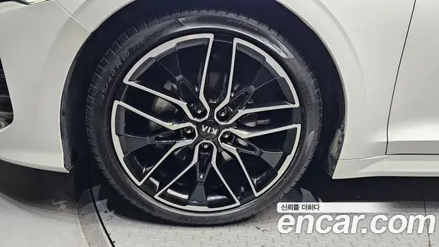 Kia K5 2020 — ფოტო 5/20