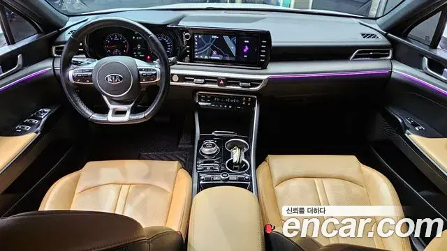 Kia K5 2020 — ფოტო 7/20