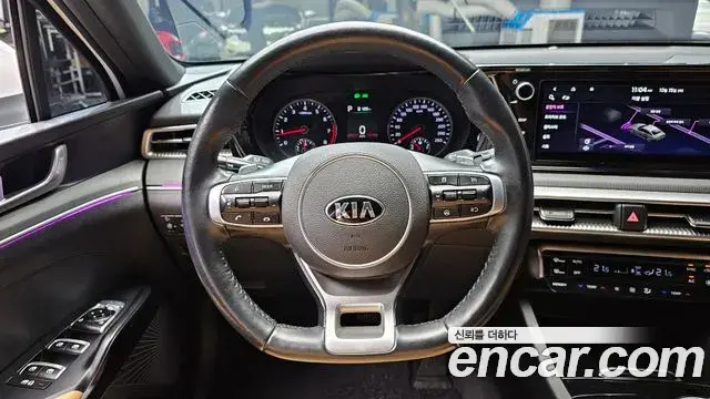 Kia K5 2020 — ფოტო 10/20