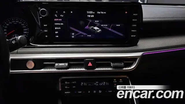 Kia K5 2020 — ფოტო 17/20