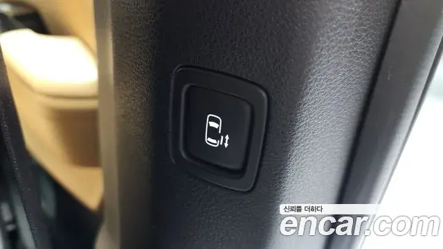 Kia Carnival 2022 — Фото 17/20