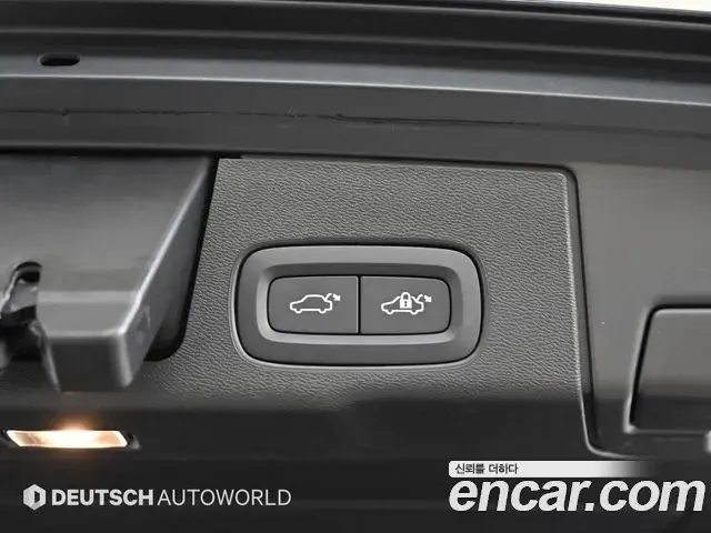 Volvo XC60 2023 — Şəkil 1/20