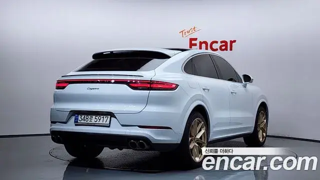 Porsche Cayenne 2022 — Фото 2/20