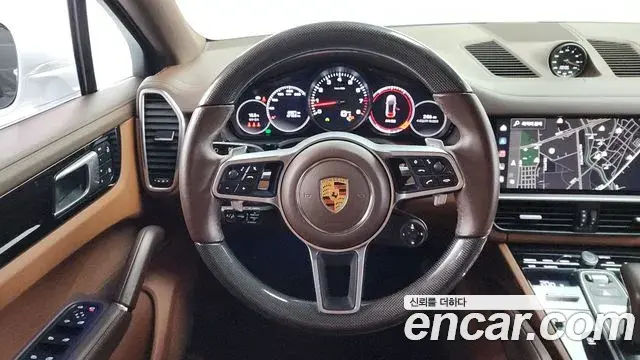 Porsche Cayenne 2022 — Фото 13/20