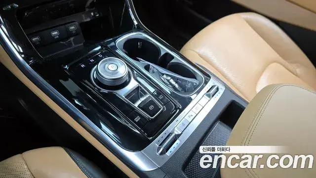Kia Carnival 2020 — ფოტო 12/20