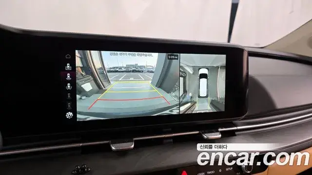 Kia Carnival 2020 — ფოტო 11/20