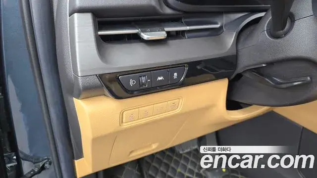 Kia Carnival 2020 — ფოტო 16/20
