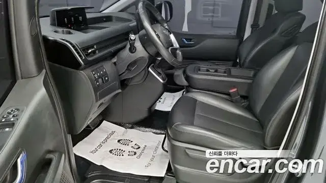 Hyundai Staria 2021 — ფოტო 5/20