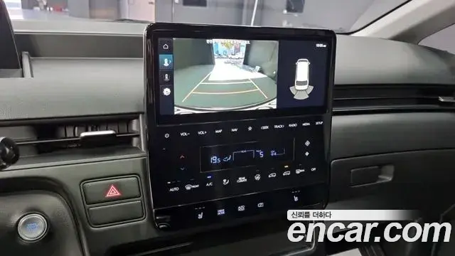 Hyundai Staria 2021 — ფოტო 19/20